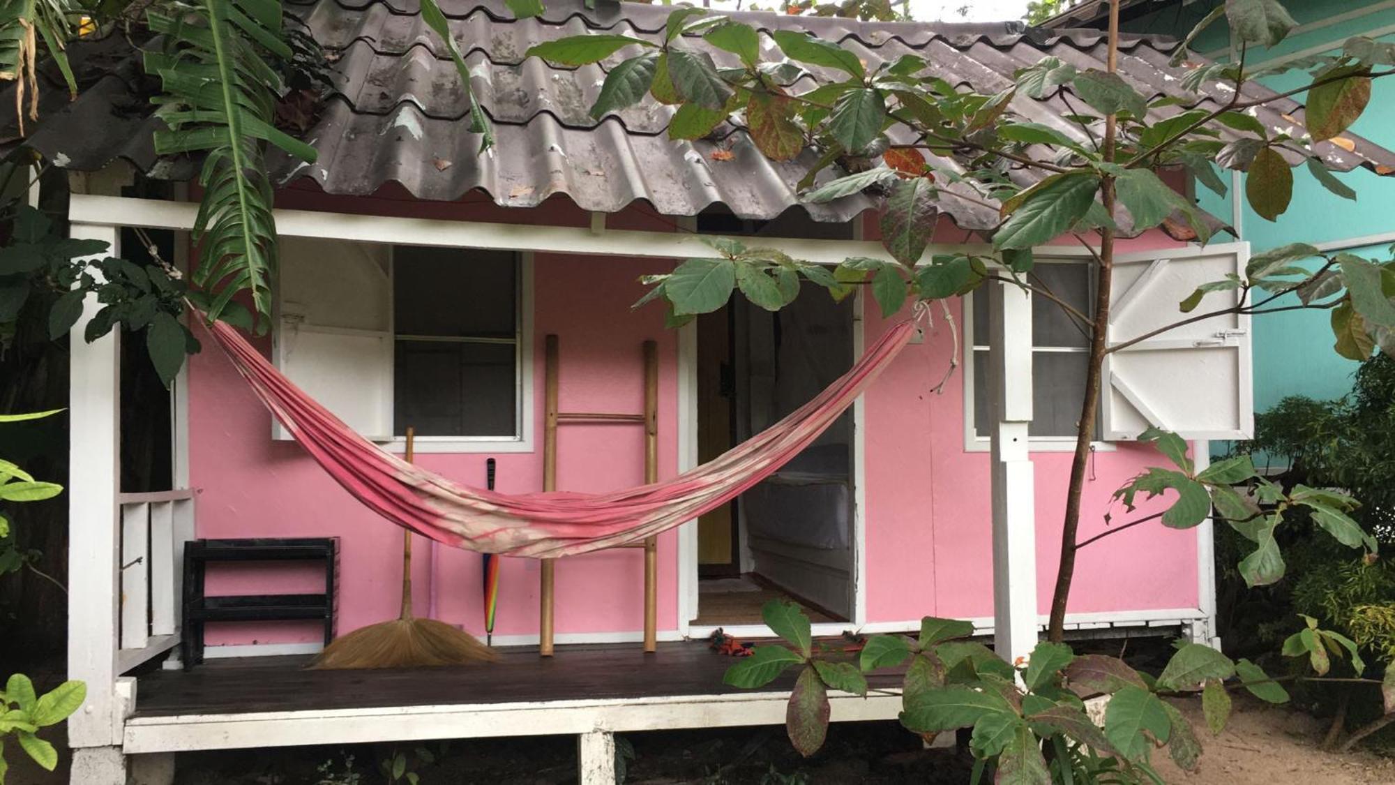 Hotel Colorful Hut Ko Pha Ngan Pokoj fotografie